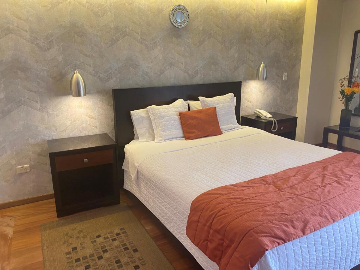 Suites Metropoli กีโต ภายนอก รูปภาพ