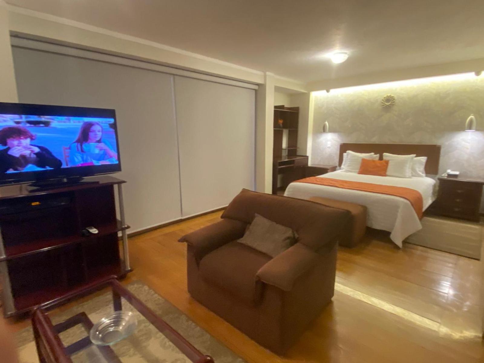 Suites Metropoli กีโต ภายนอก รูปภาพ