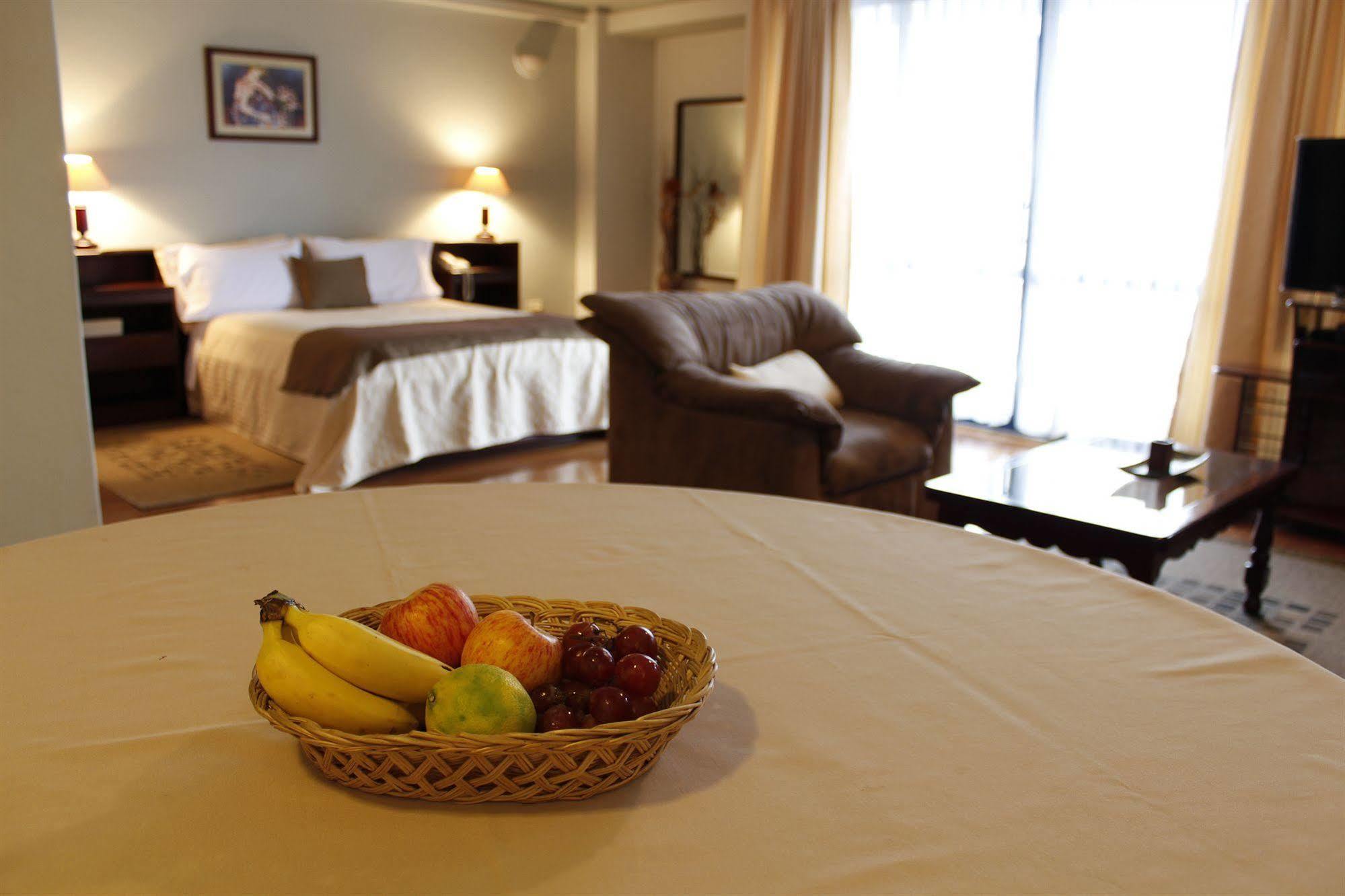 Suites Metropoli กีโต ภายนอก รูปภาพ